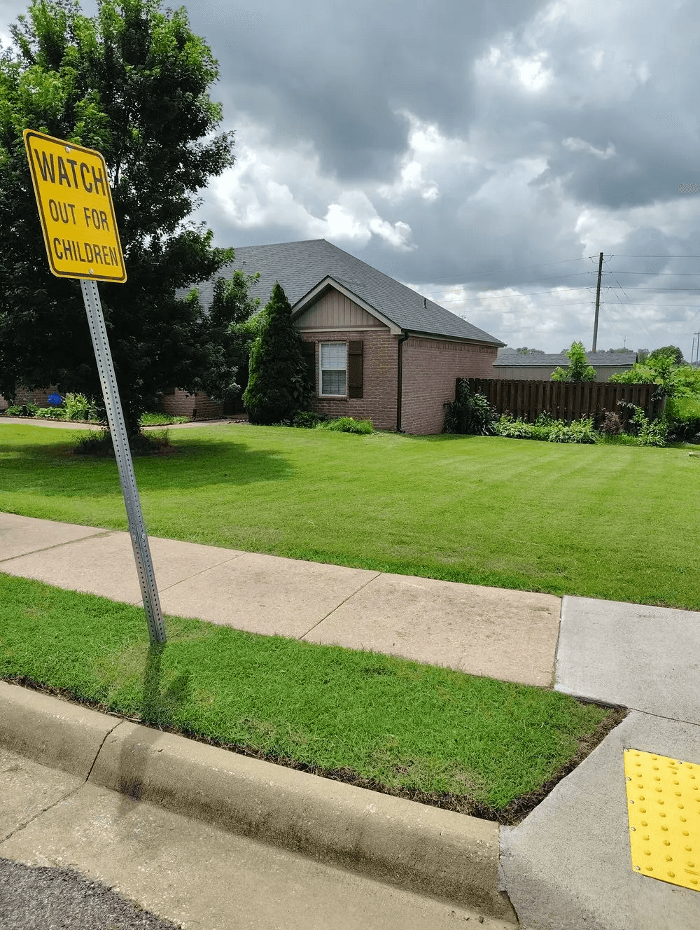 Gallery photos for 5-Star Lawn Care in Pea Ridge That Speaks for Itself: Image #1